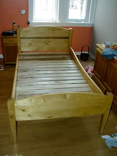 diy-Shaker-Style-Bed